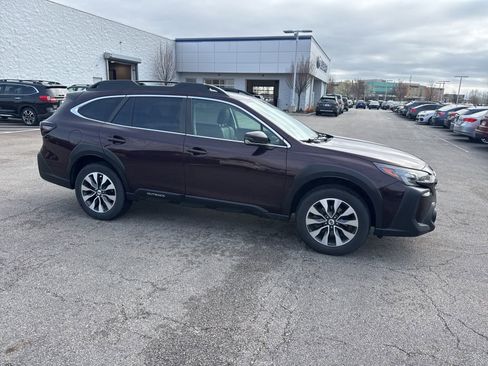 Used 2024 Subaru Outback Limited image 11
