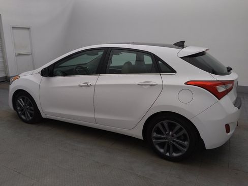 Used 2016 Hyundai Elantra GT w/ Option Group 03 FWD image 3