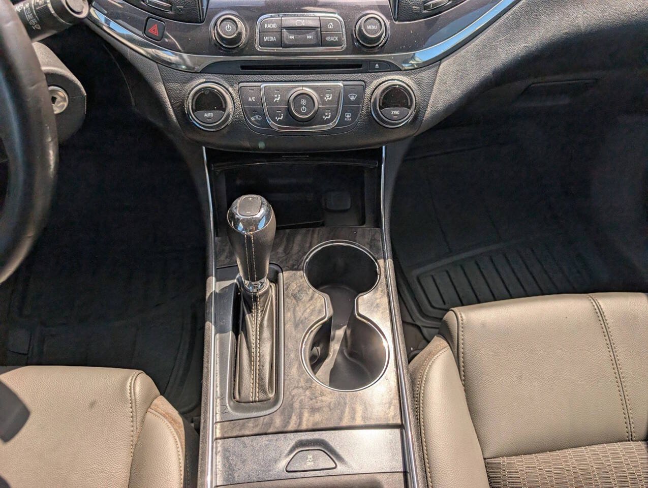 Used 2014 Chevrolet Impala LT FWD image 36