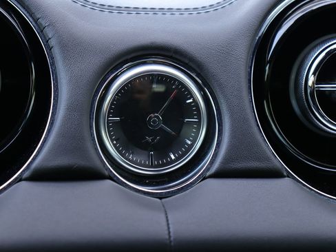 Used 2019 Jaguar XJ L Portfolio image 21