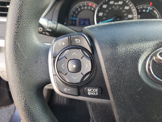 Used 2013 Toyota Camry LE FWD image 16