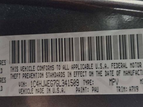 Used 2016 Jeep Wrangler Unlimited Sahara w/ Connectivity Group AWD/4WD image 32