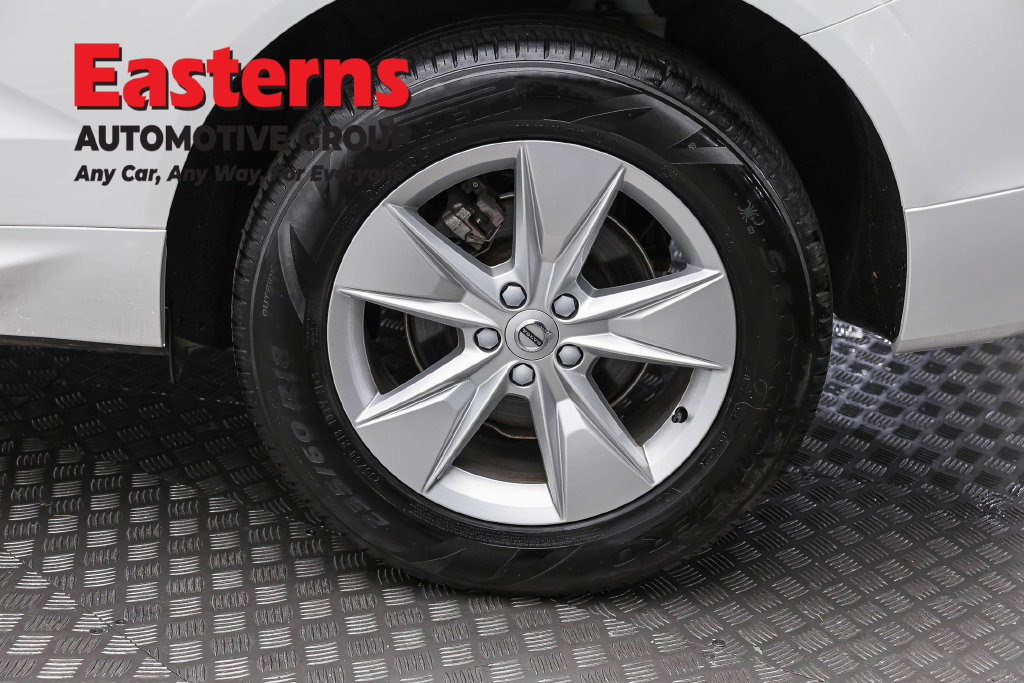 Used 2022 Volvo XC60 B5 Momentum AWD/4WD image 9