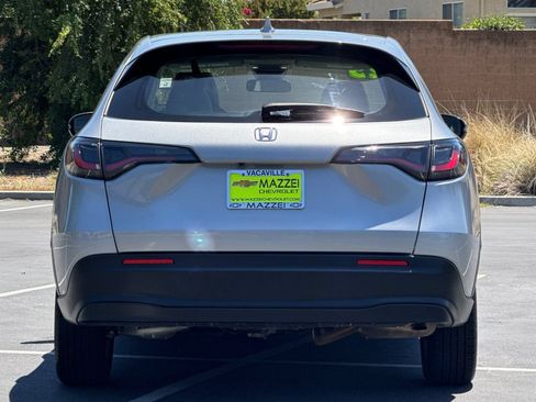 Used 2023 Honda HR-V LX image 11