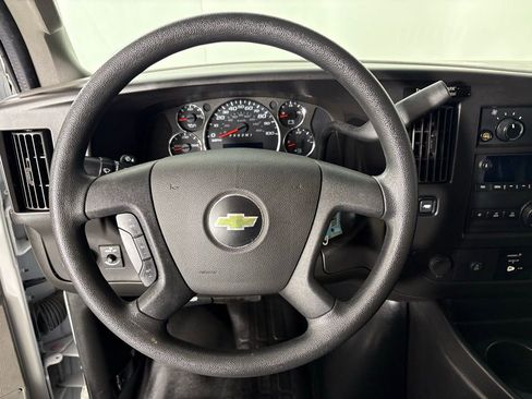 Used 2022 Chevrolet Express 2500 w/ Driver Convenience Package image 26