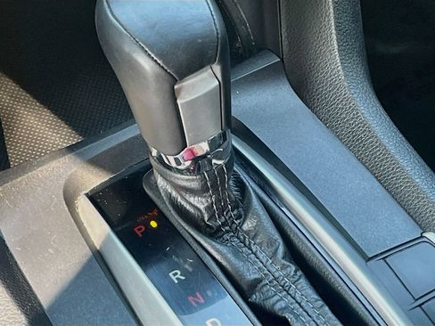 Used 2019 Honda Civic EX image 16