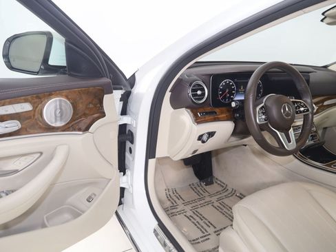Used 2020 Mercedes-Benz E 450 4MATIC Wagon w/ Premium Package image 55