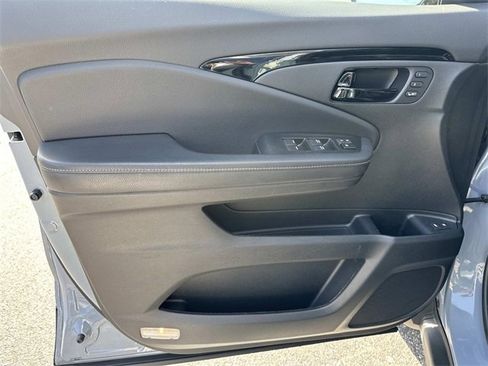 Used 2023 Honda Passport Elite image 18