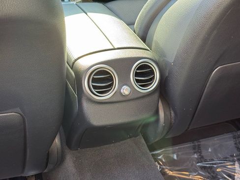 Used 2019 Mercedes-Benz C 300 Sedan image 15