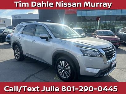 Used 2025 Nissan Pathfinder SL