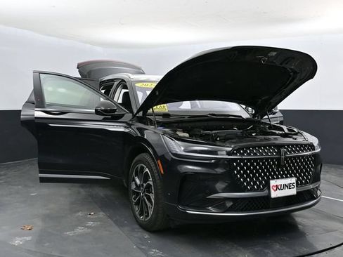Used 2024 Lincoln Nautilus Reserve AWD/4WD image 52