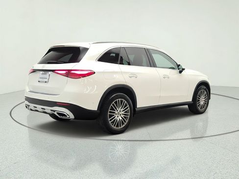 Certified 2026 Mercedes-Benz GLC 300 image 5