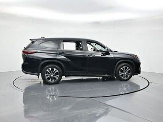 Used 2024 Toyota Highlander XLE AWD/4WD video 2