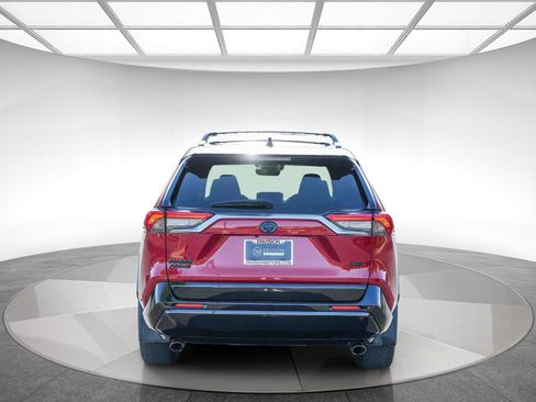 Used 2021 Toyota RAV4 XSE w/ Weather Package AWD/4WD image 3