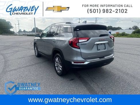 Used 2024 GMC Terrain SLT AWD/4WD image 7