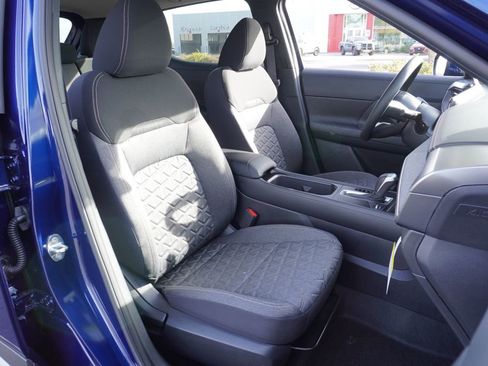 Certified 2025 Nissan Kicks SV image 12