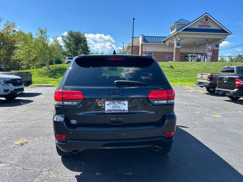 Used 2015 Jeep Grand Cherokee Altitude AWD/4WD image 11