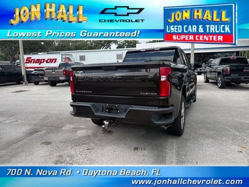 Used 2020 Chevrolet Silverado 1500 Custom w/ Custom Value Package RWD image 10