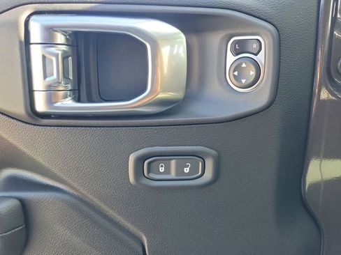 New 2026 Jeep Wrangler Willys AWD/4WD image 17