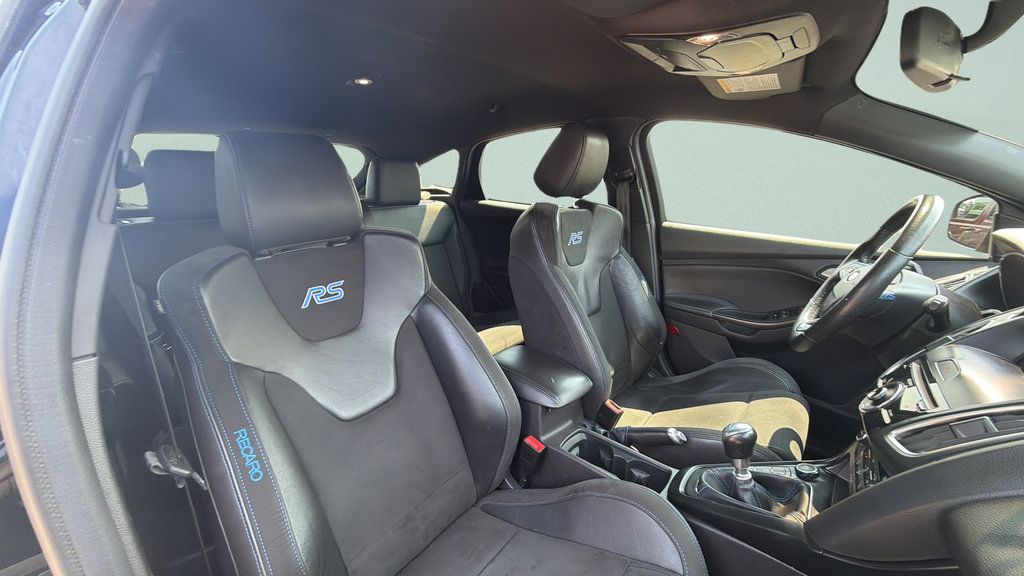 Used 2017 Ford Focus RS AWD/4WD image 26