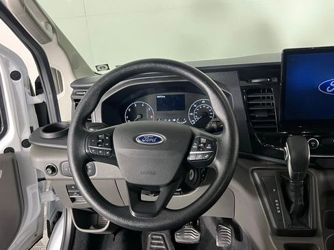 Used 2023 Ford Transit 350 XLT image 33