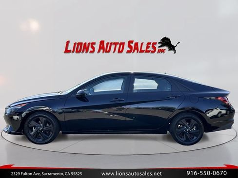 Used 2023 Hyundai Elantra SEL FWD image 8