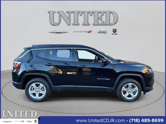 Used 2023 Jeep Compass Latitude w/ Sun and Sound Group video 2