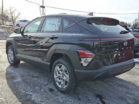 New 2026 Hyundai Kona SE image 3