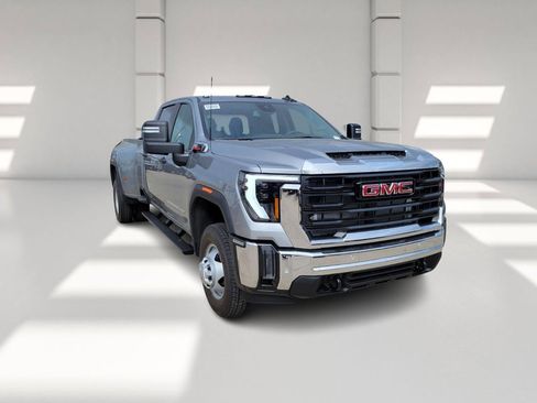New 2026 GMC Sierra 3500 Pro w/ 1SA Pro Safety Plus Package image 3