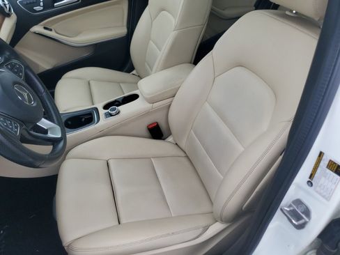 Used 2018 Mercedes-Benz GLA 250 4MATIC image 27