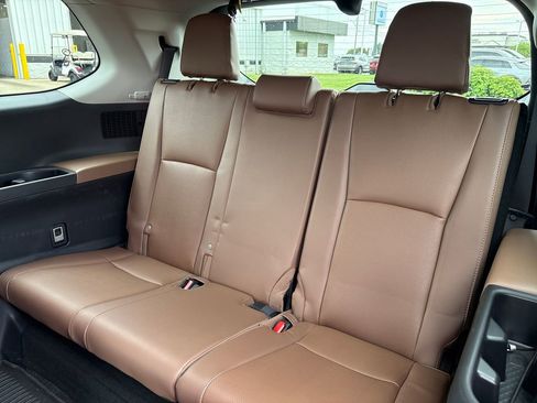 Used 2026 Toyota Grand Highlander AWD image 15