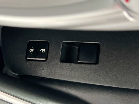 Used 2021 Toyota Corolla SE image 29