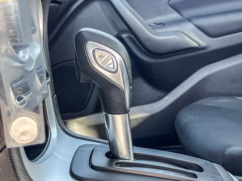 Used 2017 Ford Fiesta SE image 21