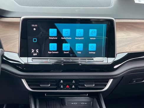 New 2026 Volkswagen Atlas SE image 18