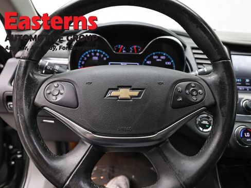 Used 2019 Chevrolet Impala LT FWD image 10