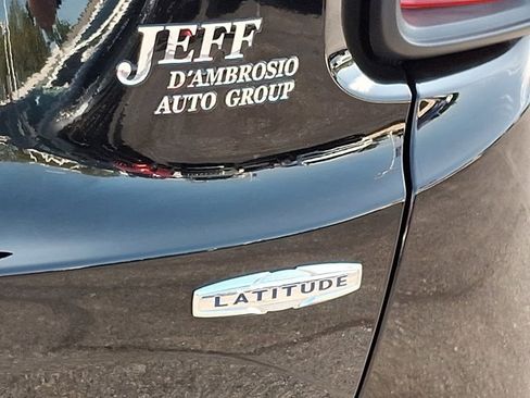 Certified 2022 Jeep Renegade Latitude image 35