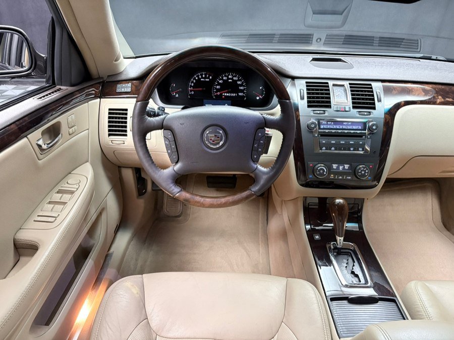 Used 2008 Cadillac DTS FWD image 37