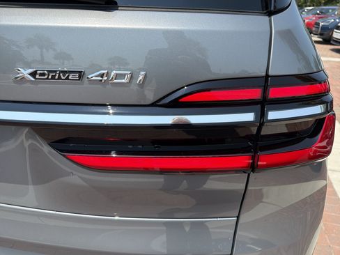 Used 2026 BMW X7 xDrive40i w/ Executive Package AWD/4WD image 39