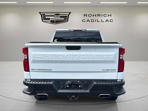 Used 2019 Chevrolet Silverado 1500 Custom Trail Boss w/ Custom Convenience Package AWD/4WD image 7