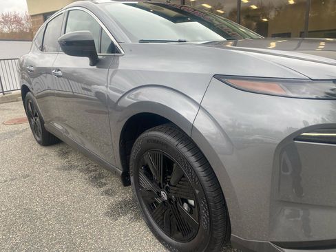 Used 2025 Nissan Murano SV AWD/4WD image 31