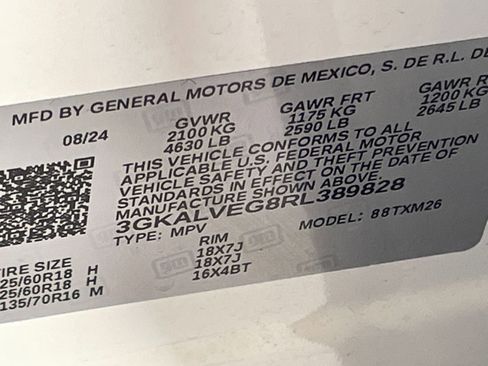 Used 2024 GMC Terrain SLT image 29