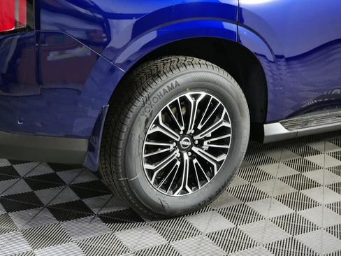 New 2025 Nissan Armada Platinum image 8