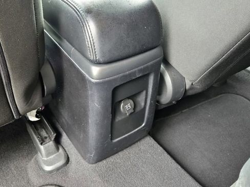 Used 2020 Dodge Journey SE image 15