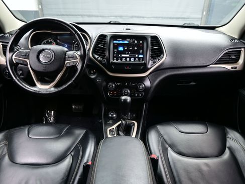 Used 2016 Jeep Cherokee Limited AWD/4WD image 16