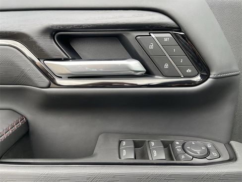 New 2025 GMC Sierra 2500 AT4X w/ AT4X AEV Edition image 24