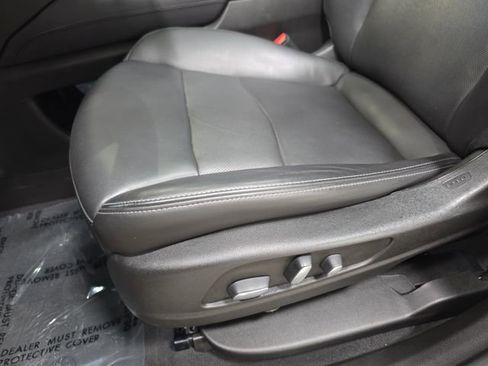 Used 2022 Cadillac XT6 Premium Luxury w/ Technology Package AWD/4WD image 29