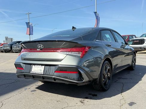 New 2026 Hyundai Elantra SEL Sport Premium FWD image 7