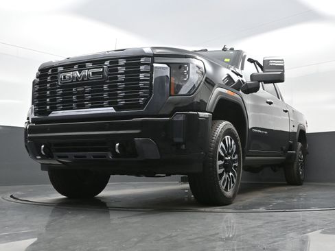 Used 2024 GMC Sierra 2500 Denali Ultimate AWD/4WD image 30