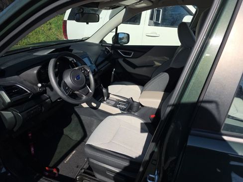 Used 2024 Subaru Forester image 8