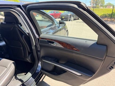 Used 2013 Lincoln MKZ FWD image 32
